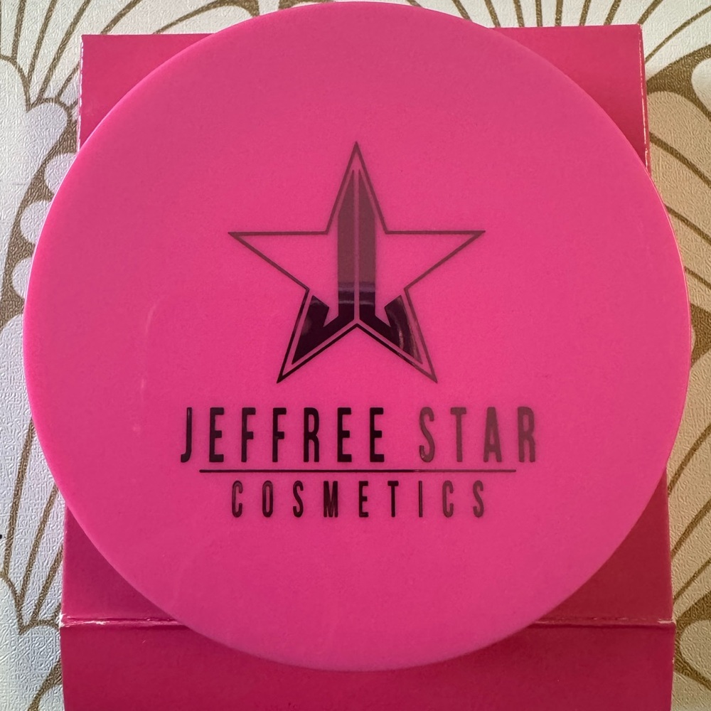 Jeffree Star Cosmeticscs: Skin Frost Lavender Snow